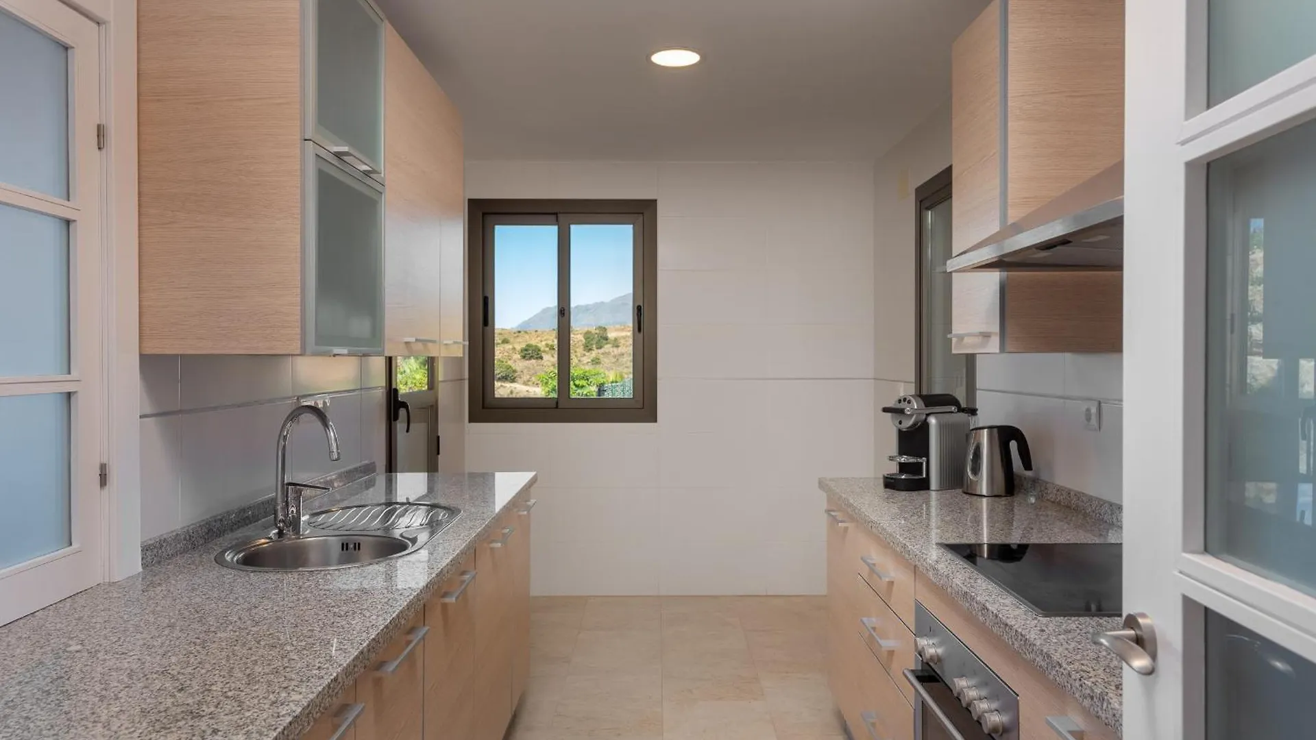 Bright 3-Bedroom With Sunset Views Estepona Apartment