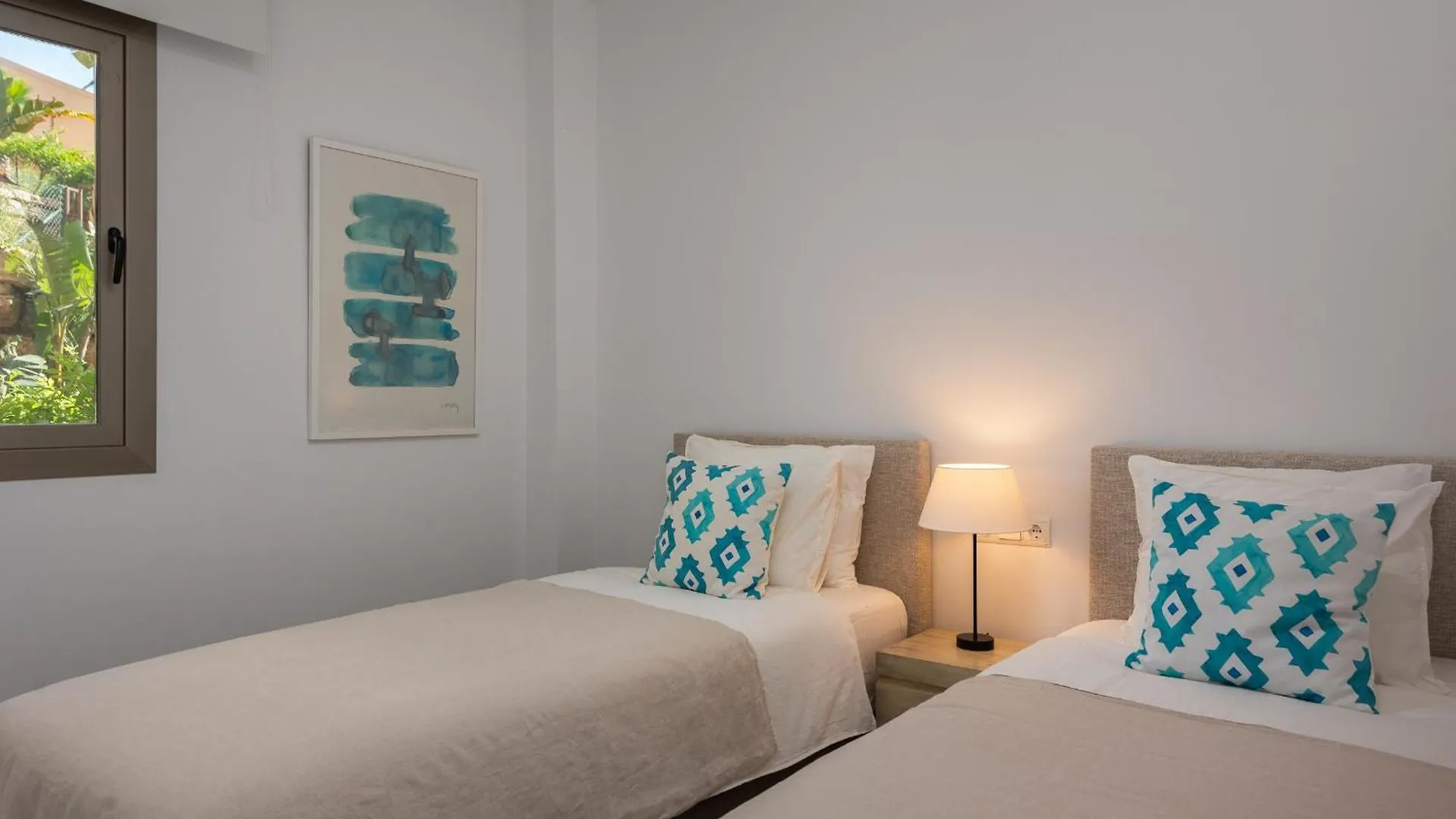 Bright 3-Bedroom With Sunset Views Estepona Apartment